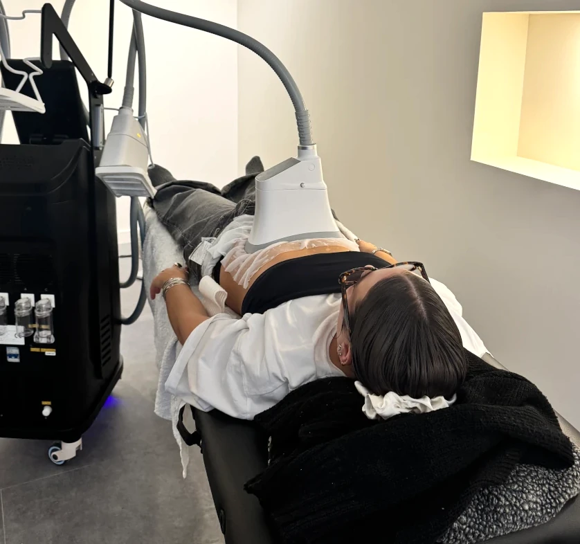 Machine de cryolipolyse professionnelle : 7 critères pour bien choisir son appareil en institut